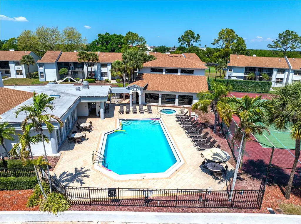 2017 Skimmer Ct W Clearwater FL 33762