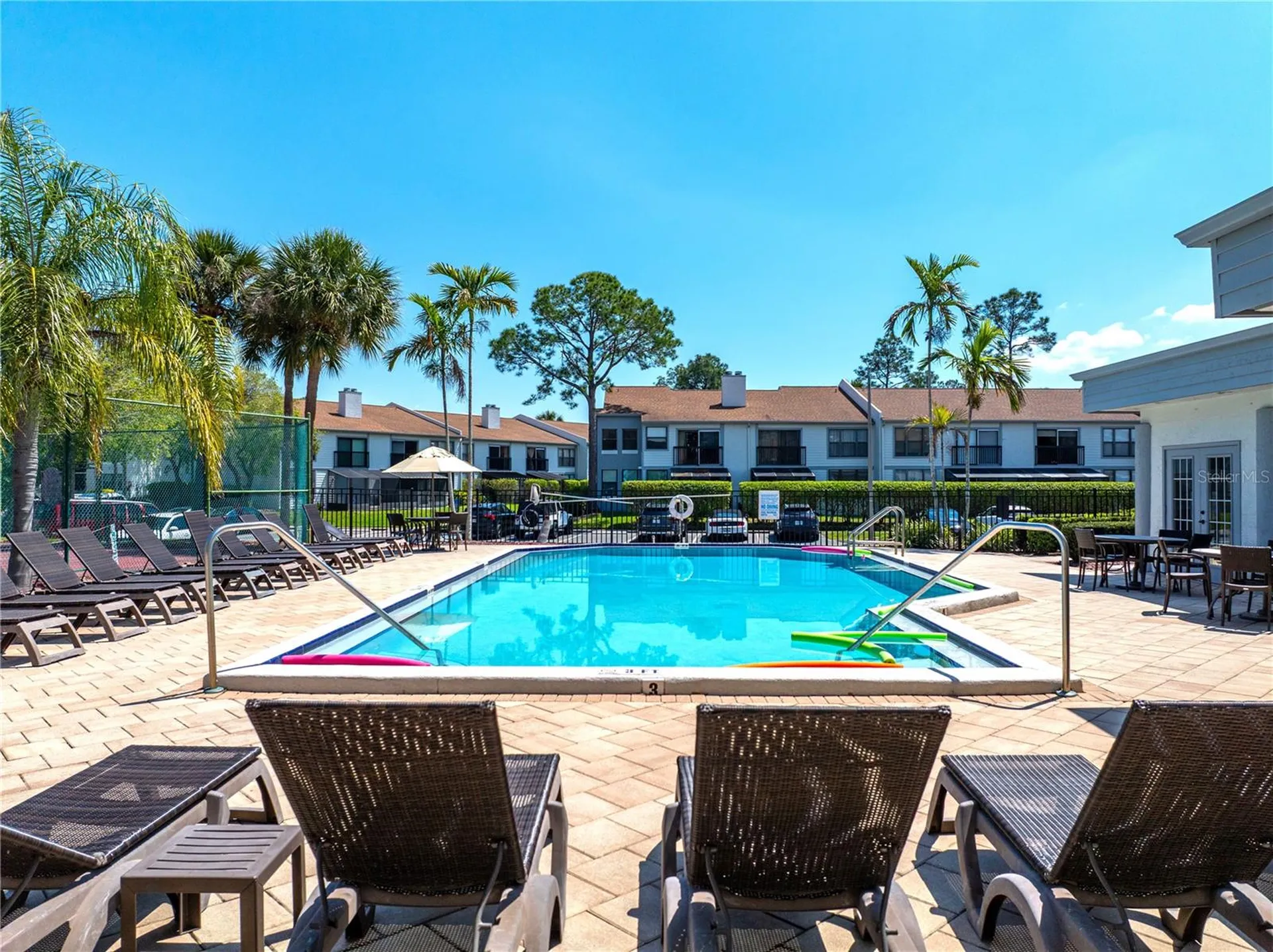 2017 Skimmer Ct W Clearwater FL 33762