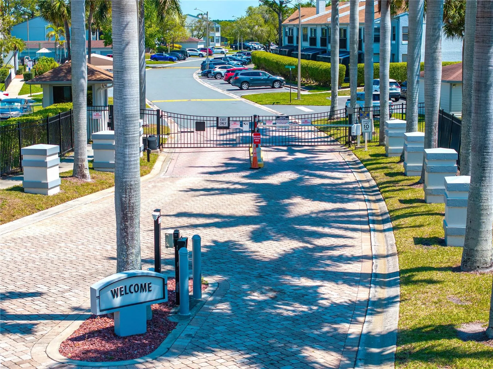 2017 Skimmer Ct W Clearwater FL 33762