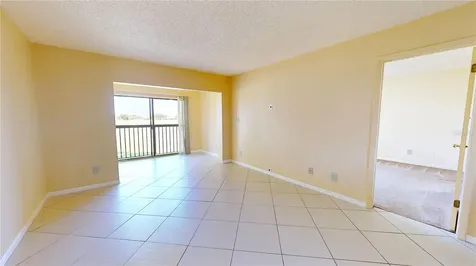 2017 Skimmer Ct W Clearwater FL 33762