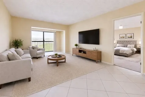 2017 Skimmer Ct W Clearwater FL 33762