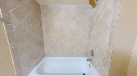 2017 Skimmer Ct W Clearwater FL 33762
