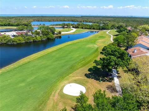 2017 Skimmer Ct W Clearwater FL 33762