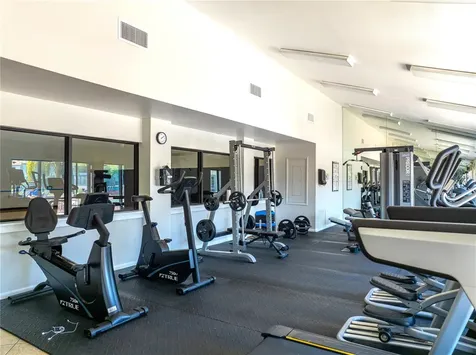 2017 Skimmer Ct W Clearwater FL 33762