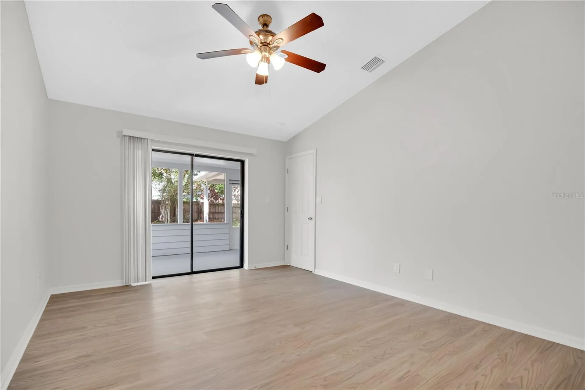 1050 Dishman Loop Oviedo FL 32765