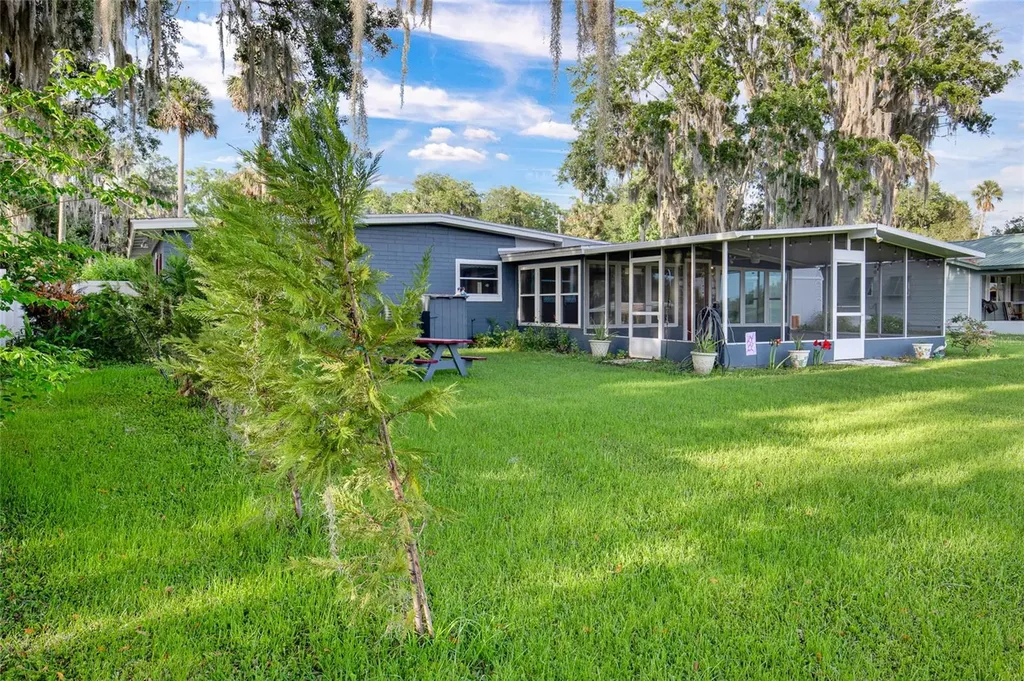 2313 River Ridge Road Deland FL 32720