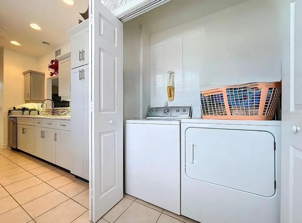 7 Island Park Place Dunedin FL 34698