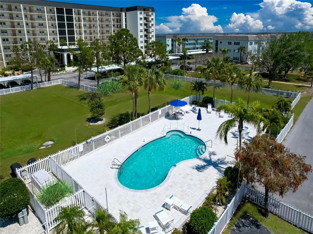 7 Island Park Place Dunedin FL 34698