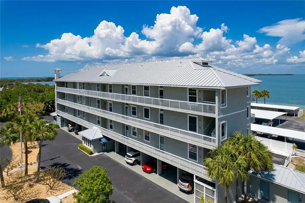 7 Island Park Place Dunedin FL 34698