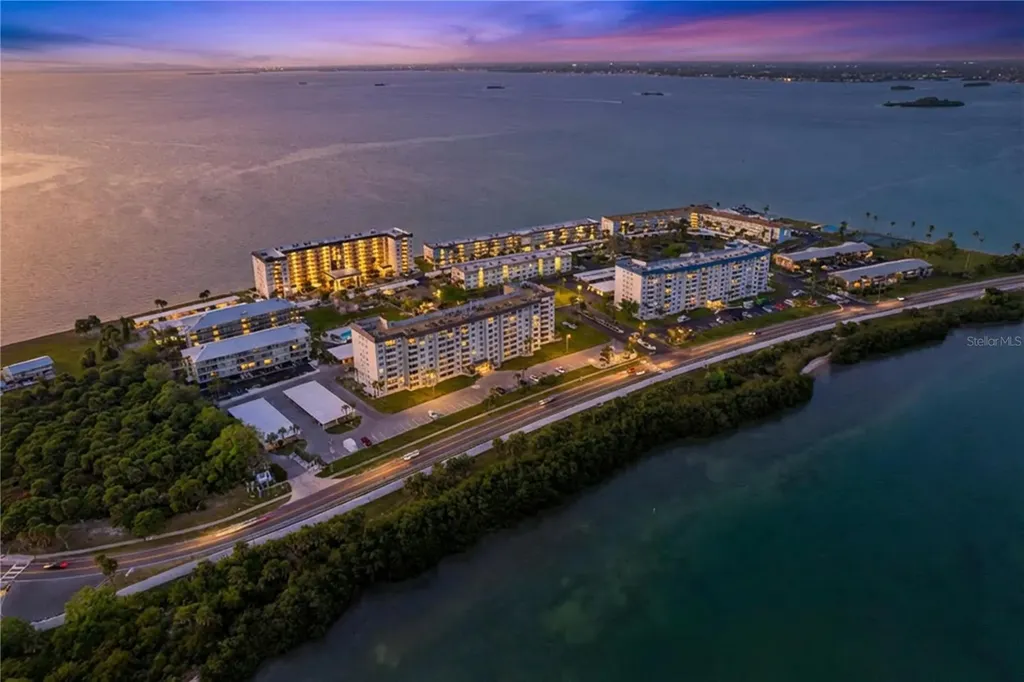 7 Island Park Place Dunedin FL 34698