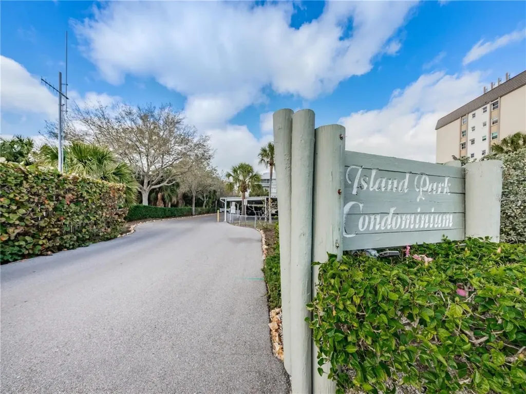 7 Island Park Place Dunedin FL 34698