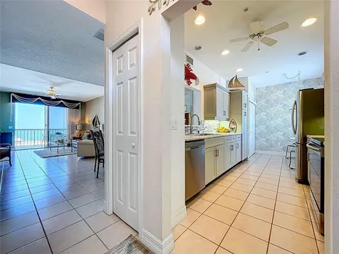 7 Island Park Place Dunedin FL 34698