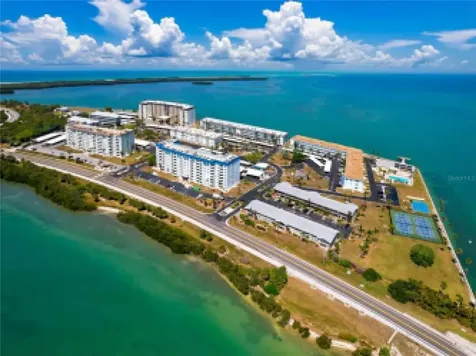 7 Island Park Place Dunedin FL 34698