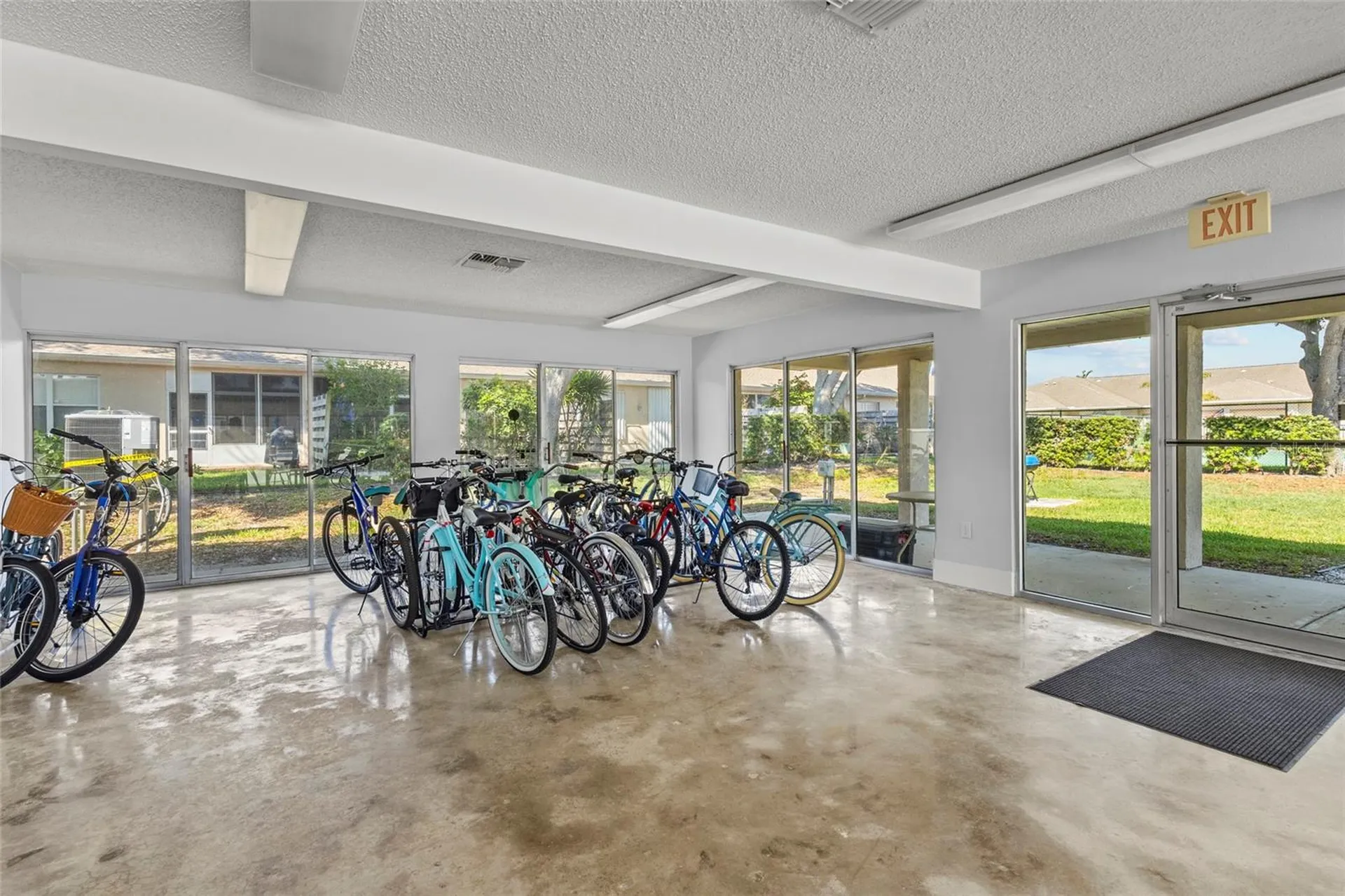 2727 75th Street W Bradenton FL 34209