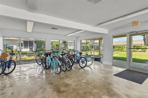 2727 75th Street W Bradenton FL 34209