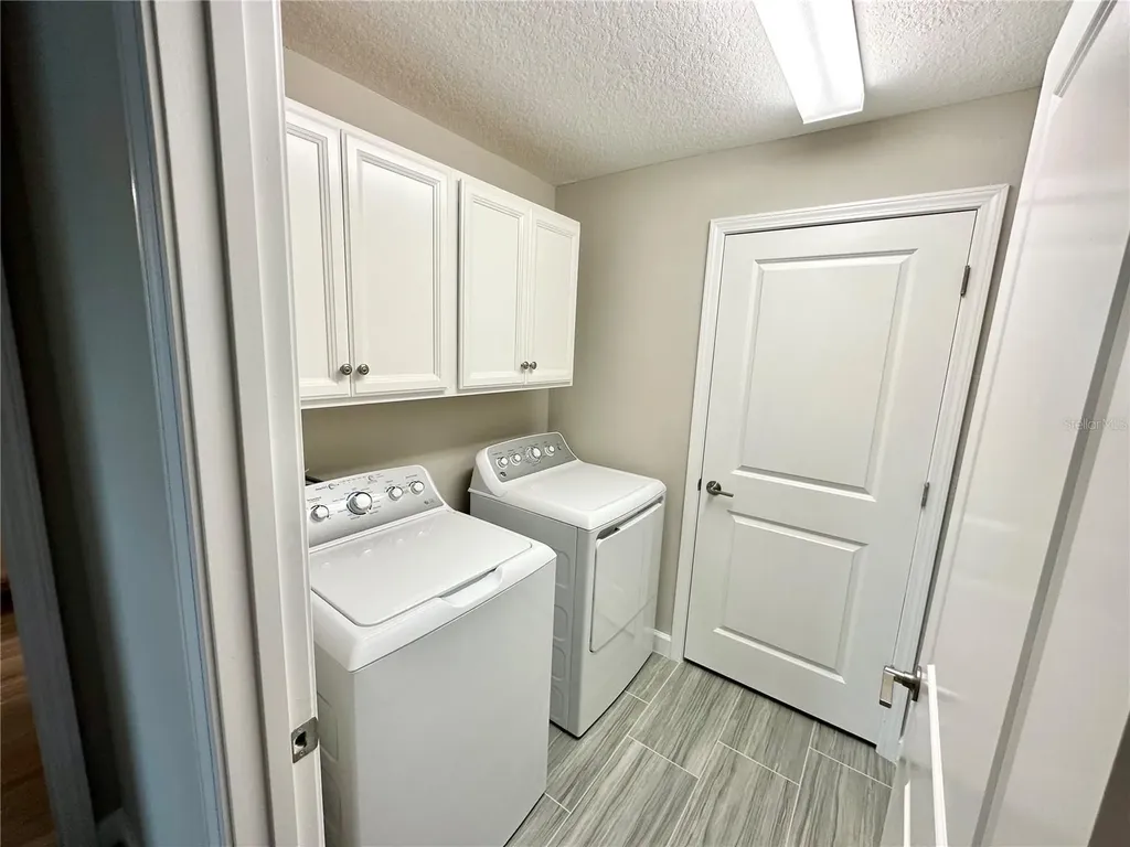 2201 Cerulean Sky Drive Lutz FL 33558