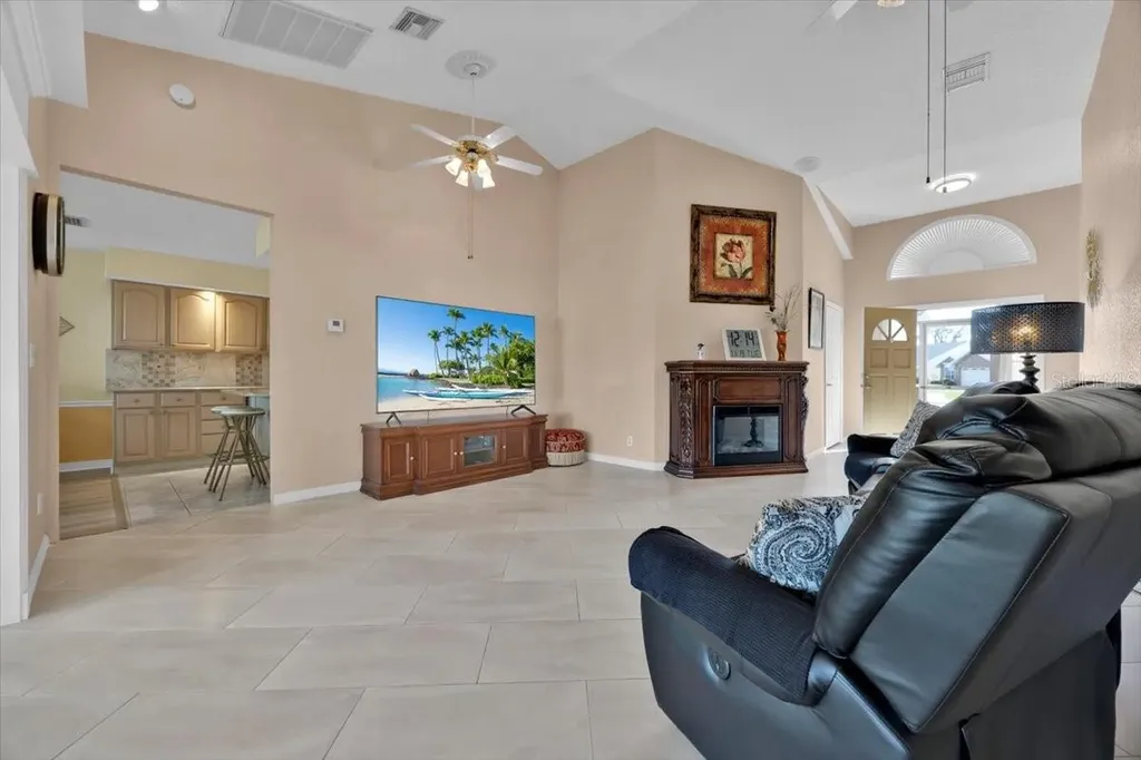 543 Clubhill Drive Haines City FL 33844