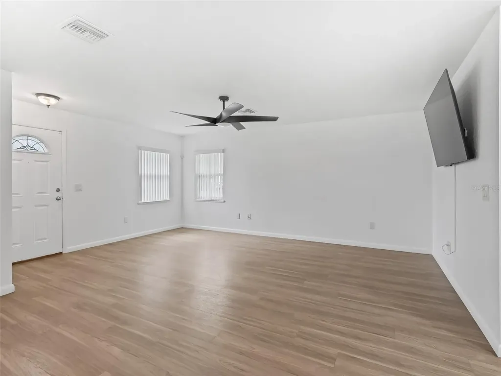 9318 Cr 649 Bushnell FL 33513