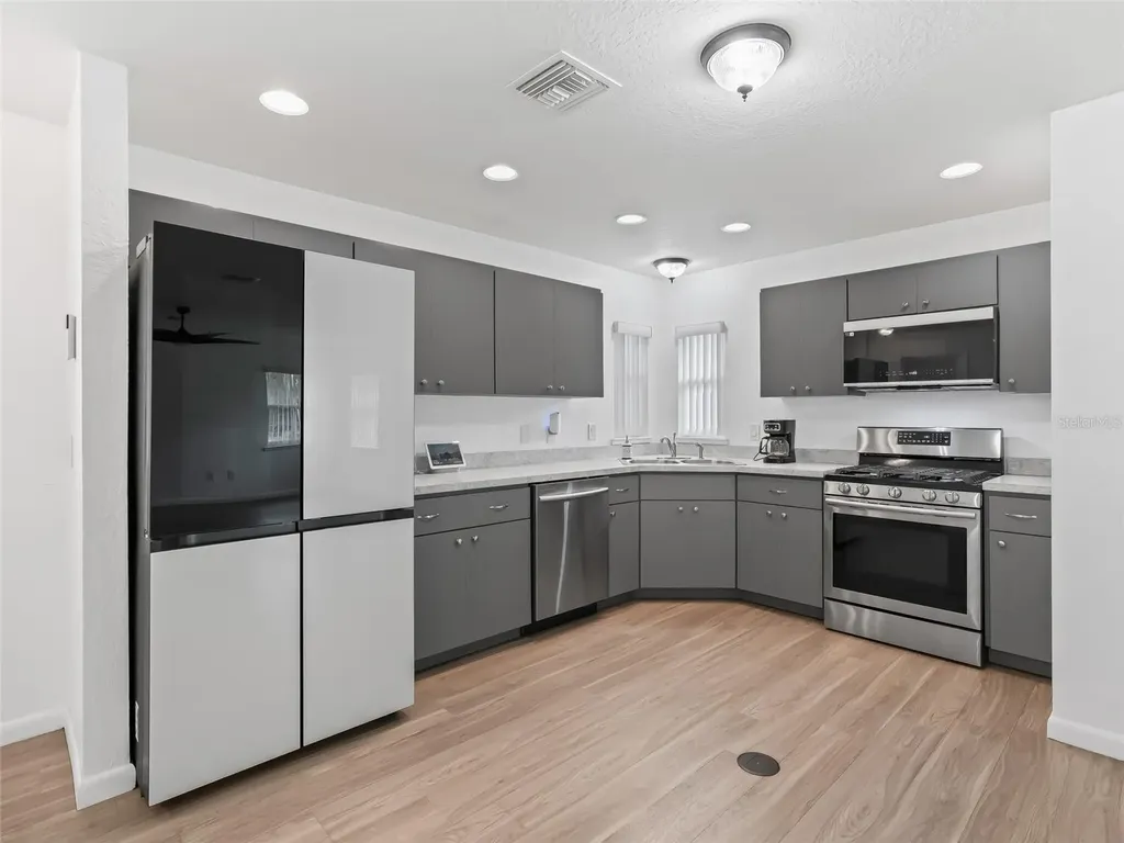 9318 Cr 649 Bushnell FL 33513