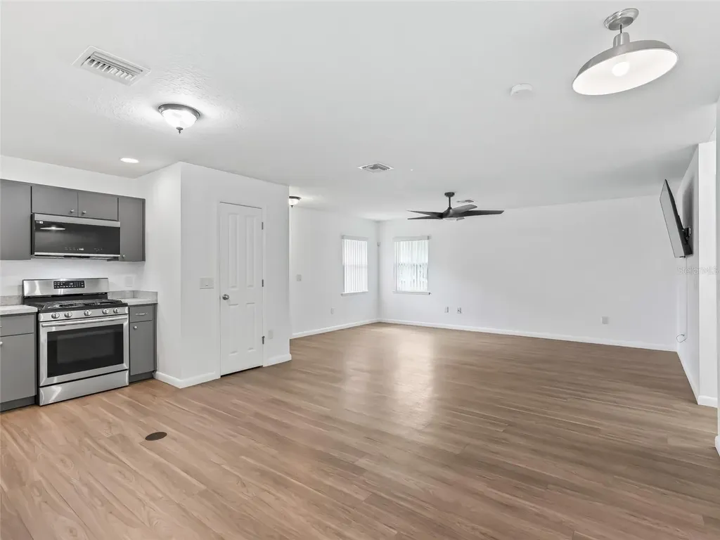 9318 Cr 649 Bushnell FL 33513