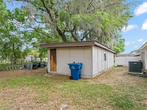 9318 Cr 649 Bushnell FL 33513