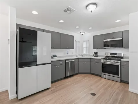 9318 Cr 649 Bushnell FL 33513