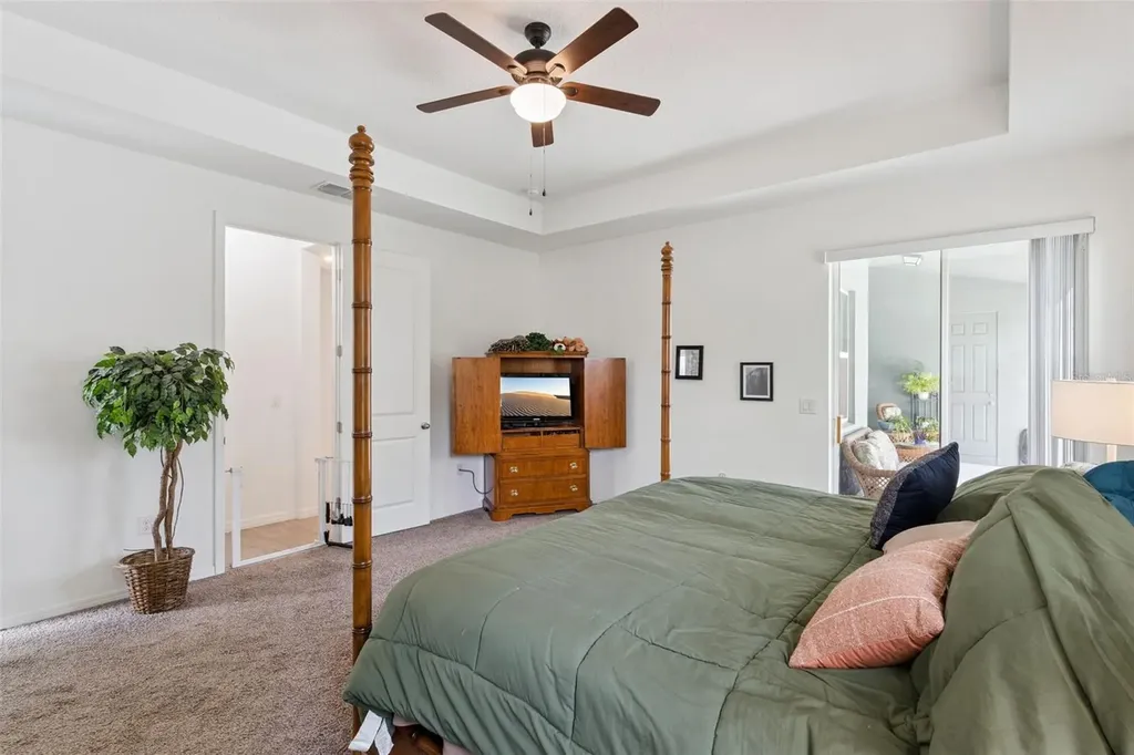 16816 Lakemont Avenue Montverde FL 34756
