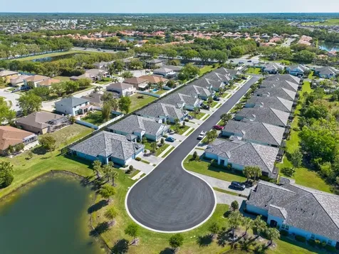 4311 Star Apple Terrace Bradenton FL 34203