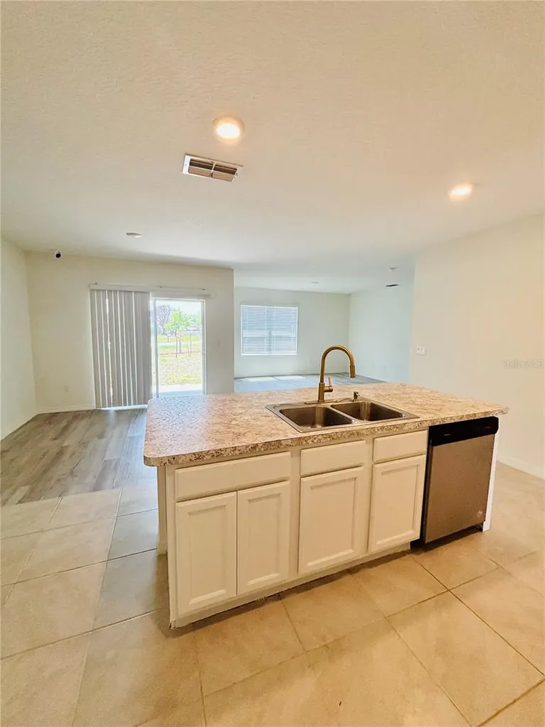 352 Alexzander Way Winter Haven FL 33881