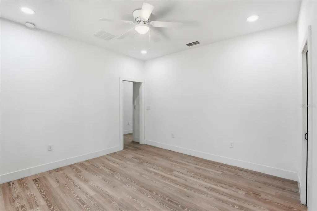 103 Long Road Interlachen FL 32148