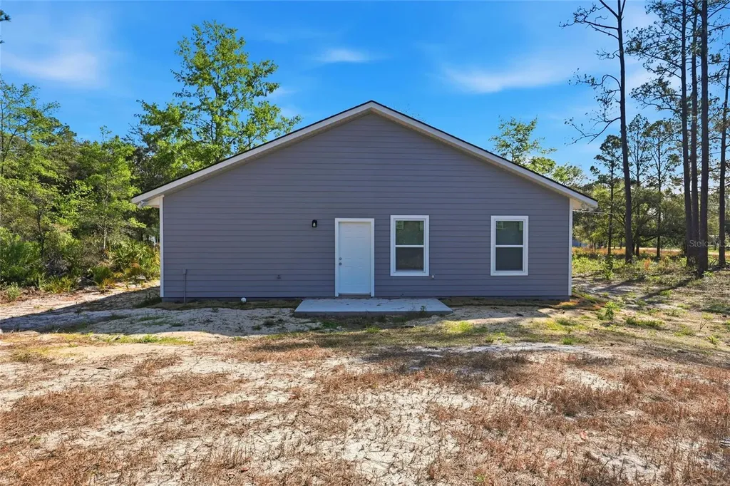 103 Long Road Interlachen FL 32148