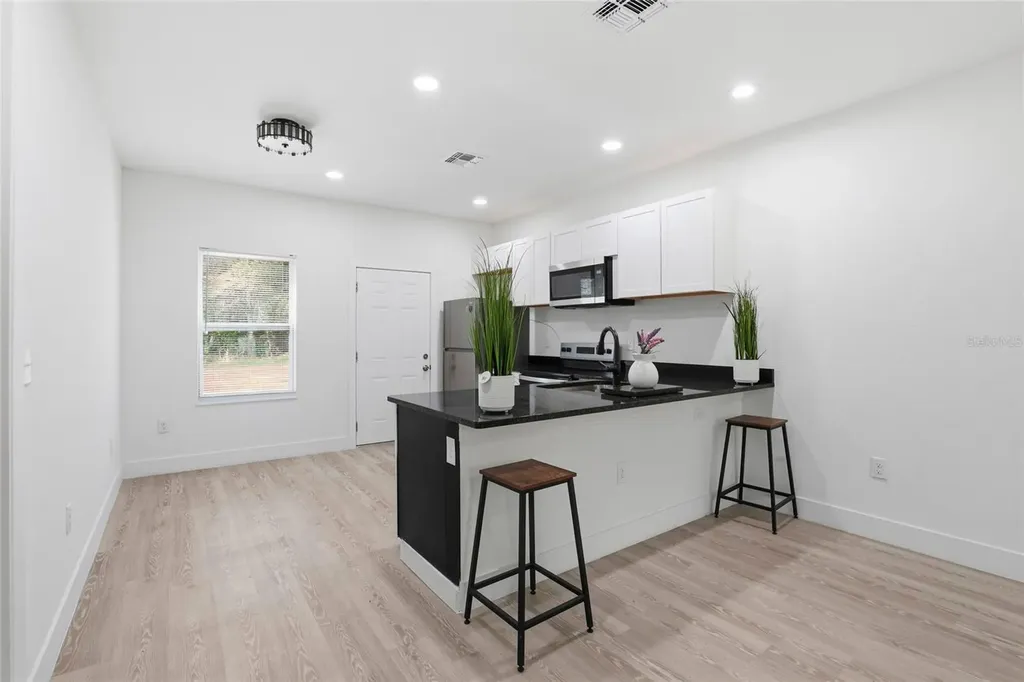 103 Long Road Interlachen FL 32148