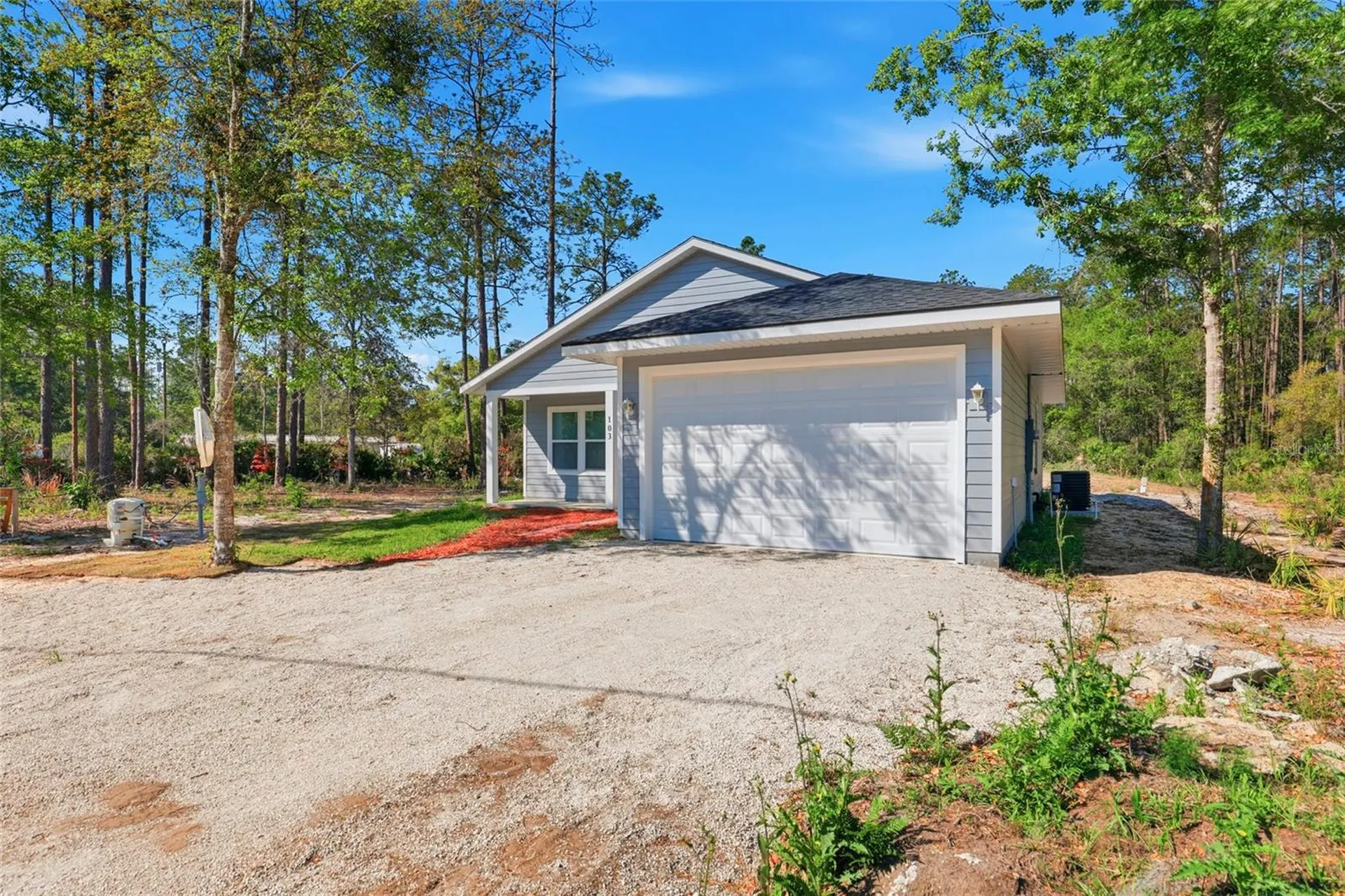 103 Long Road Interlachen FL 32148