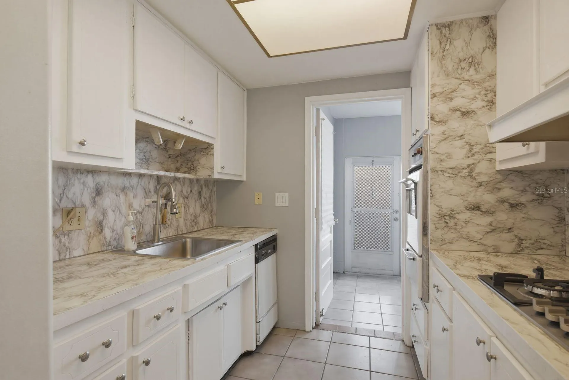 2011 58th Avenue N St Petersburg FL 33714
