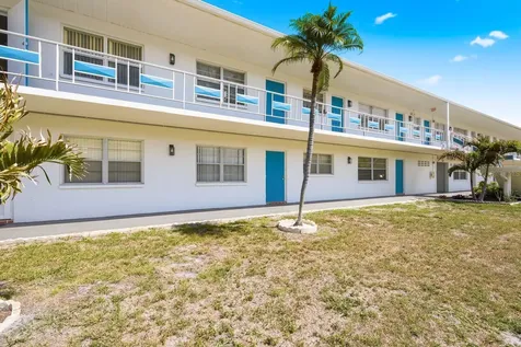 2011 58th Avenue N St Petersburg FL 33714