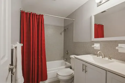 2011 58th Avenue N St Petersburg FL 33714