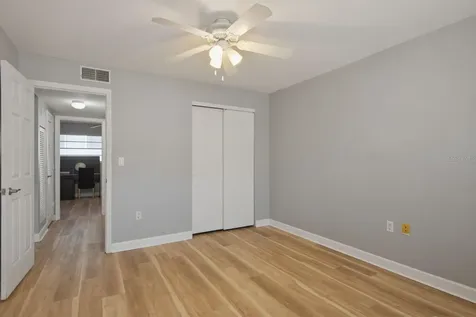 2011 58th Avenue N St Petersburg FL 33714