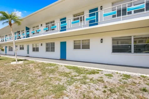 2011 58th Avenue N St Petersburg FL 33714