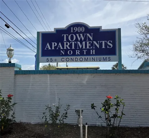 2011 58th Avenue N St Petersburg FL 33714
