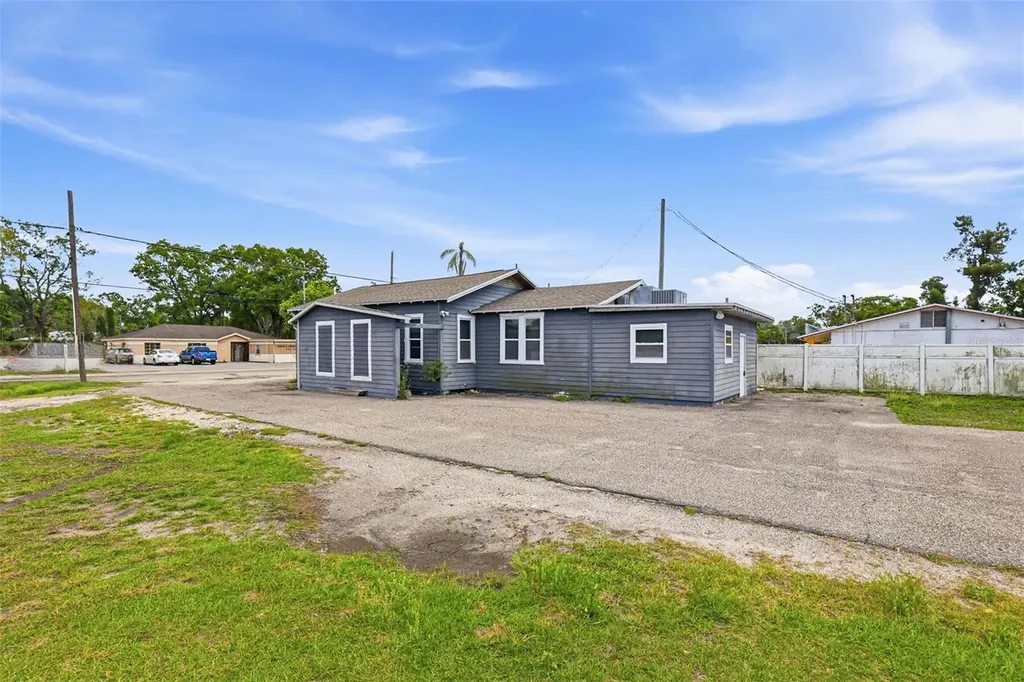 6708 N Himes Avenue Tampa FL 33614