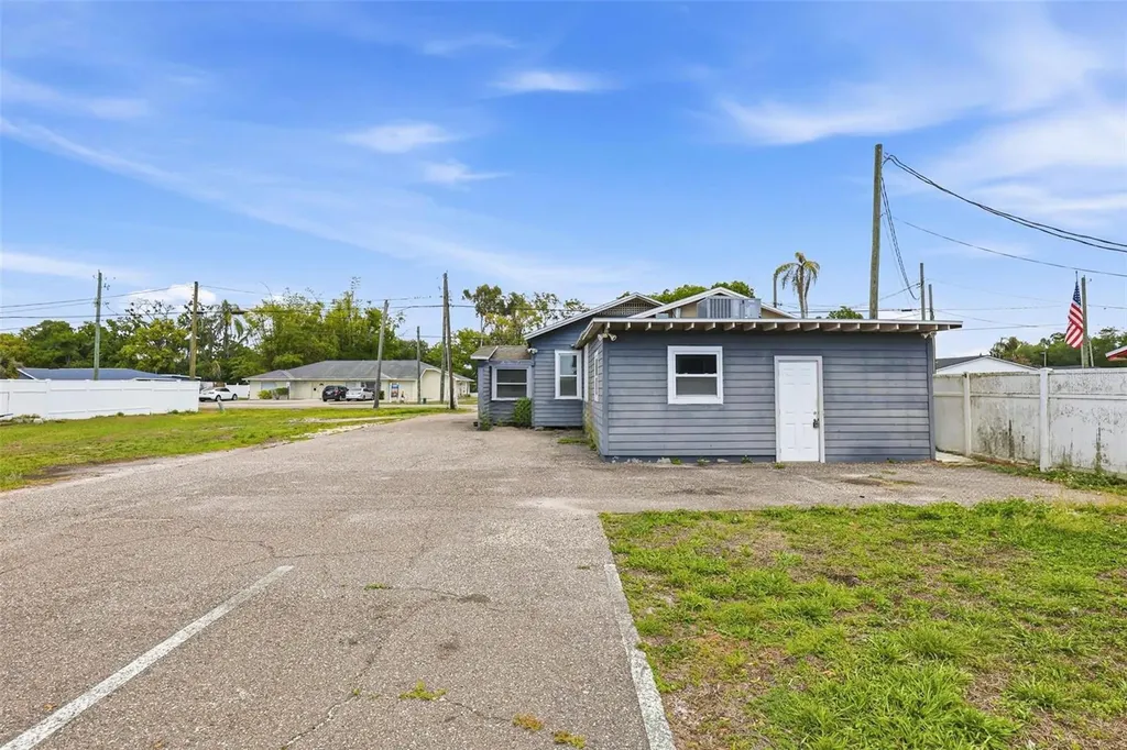 6708 N Himes Avenue Tampa FL 33614