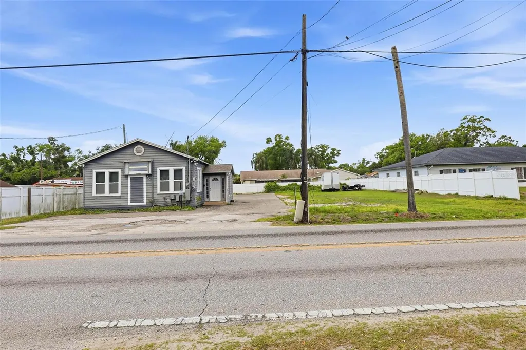 6708 N Himes Avenue Tampa FL 33614