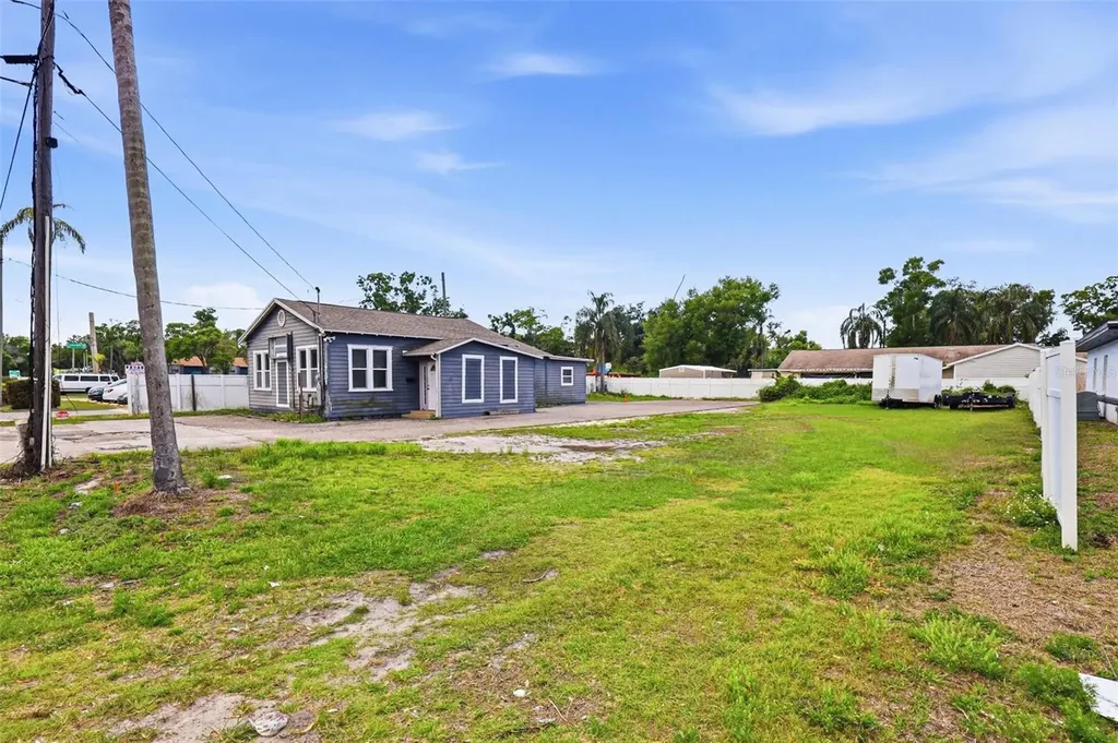 6708 N Himes Avenue Tampa FL 33614