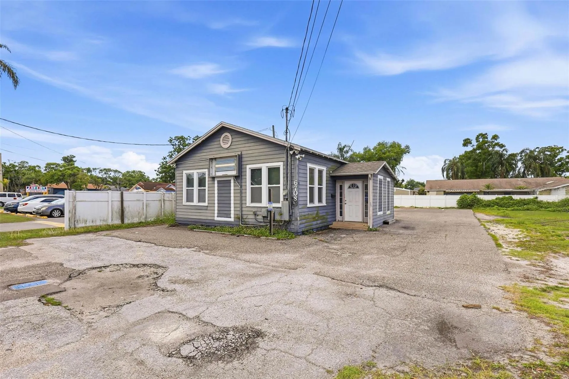 6708 N Himes Avenue Tampa FL 33614