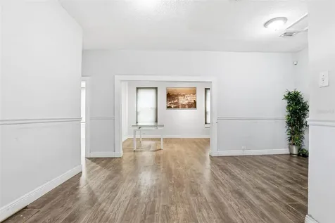 6708 N Himes Avenue Tampa FL 33614