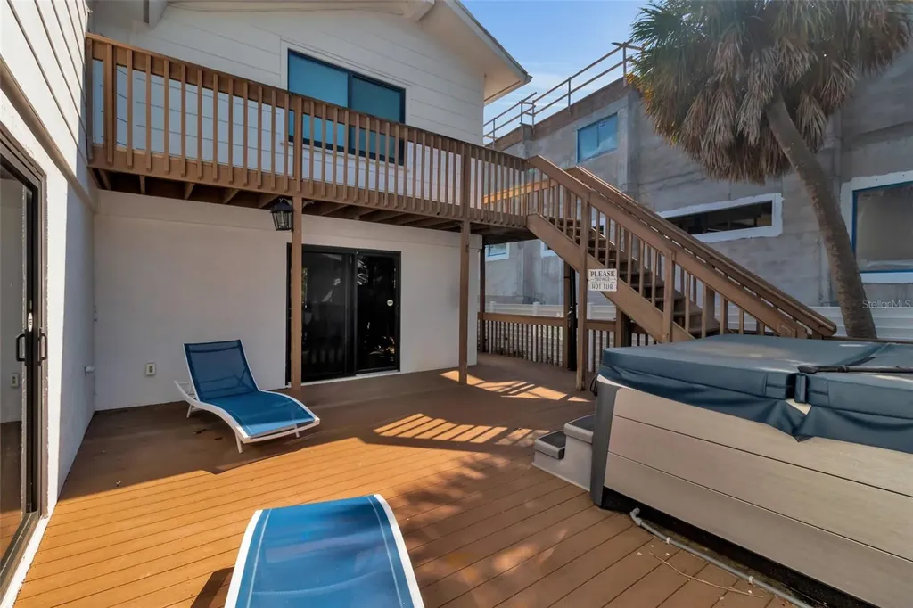 1040 Sylvan Drive Sarasota FL 34234