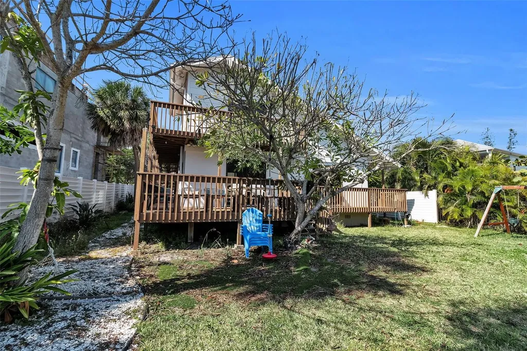 1040 Sylvan Drive Sarasota FL 34234