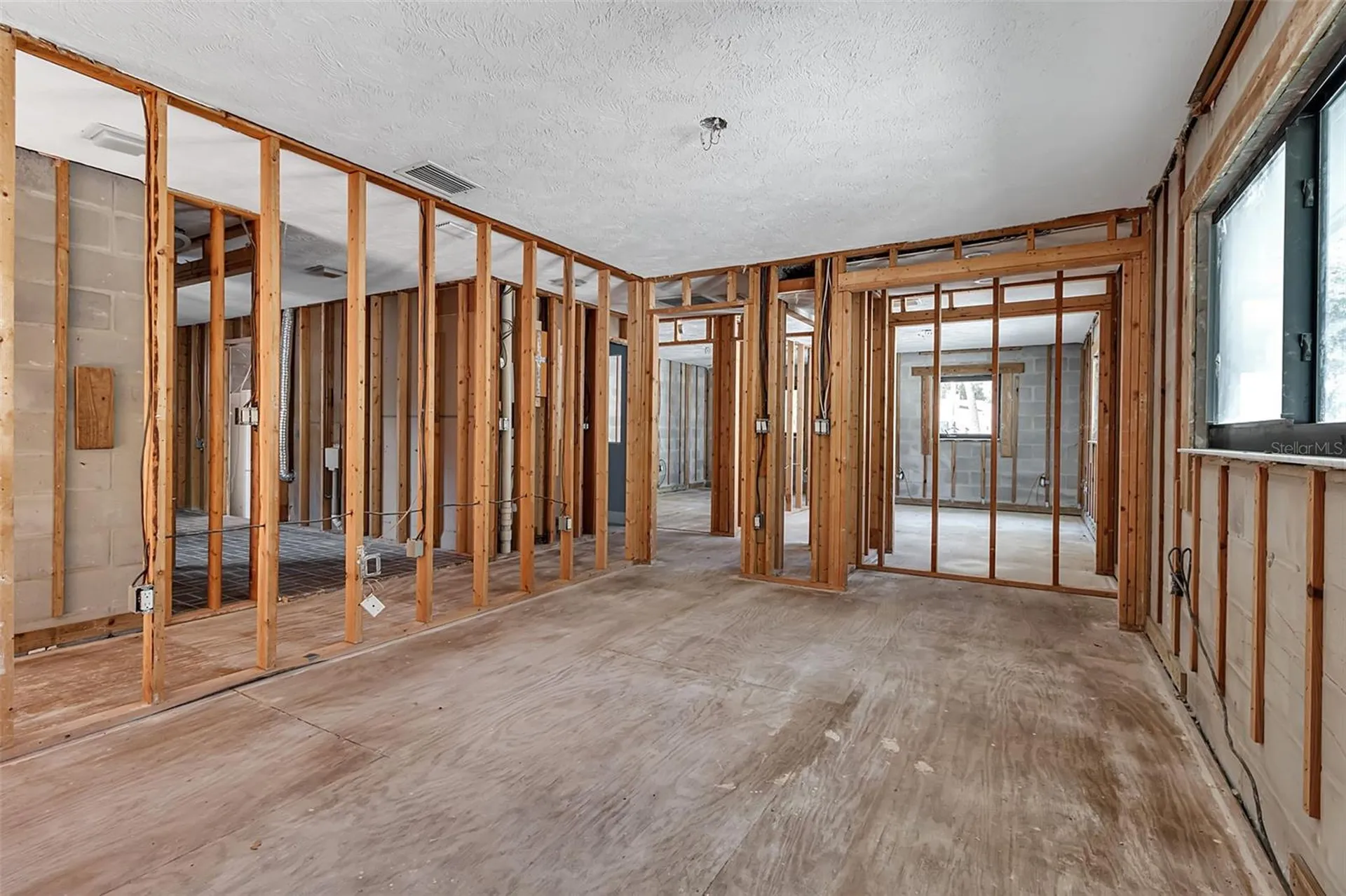 1040 Sylvan Drive Sarasota FL 34234
