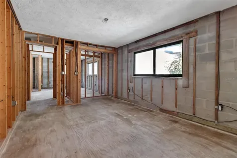 1040 Sylvan Drive Sarasota FL 34234