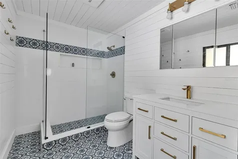 1040 Sylvan Drive Sarasota FL 34234